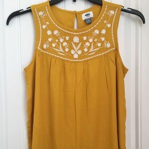 NWOT Old Navy Embroidered Top